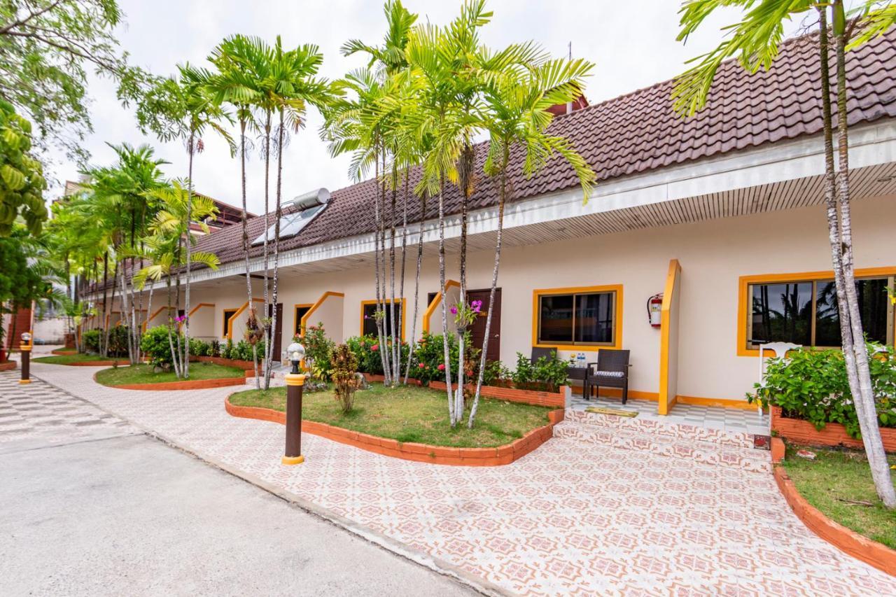 Coconut Resort Hotel Patong Екстериор снимка