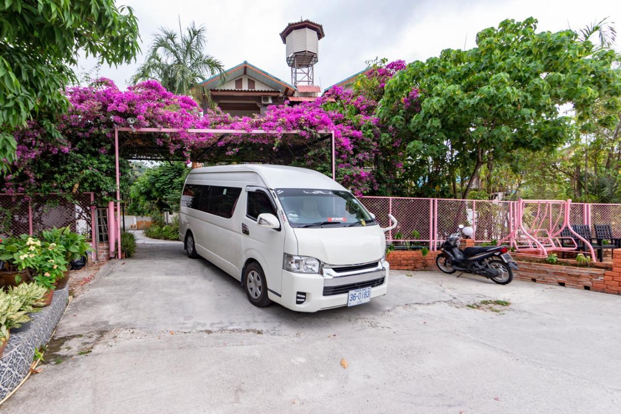 Coconut Resort Hotel Patong Екстериор снимка
