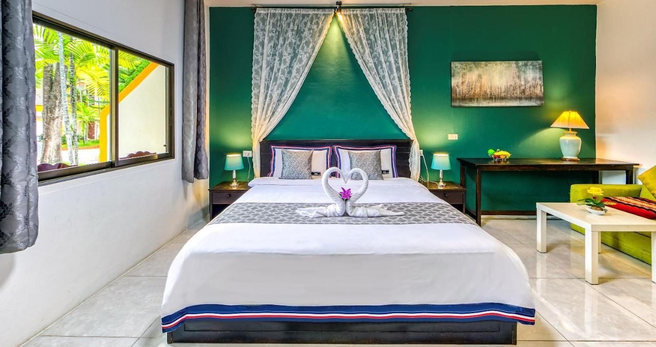 Coconut Resort Hotel Patong Екстериор снимка