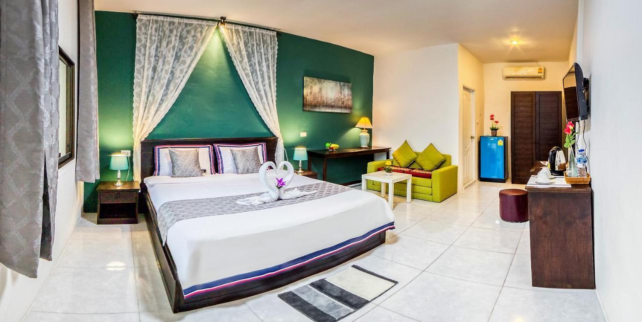 Coconut Resort Hotel Patong Екстериор снимка