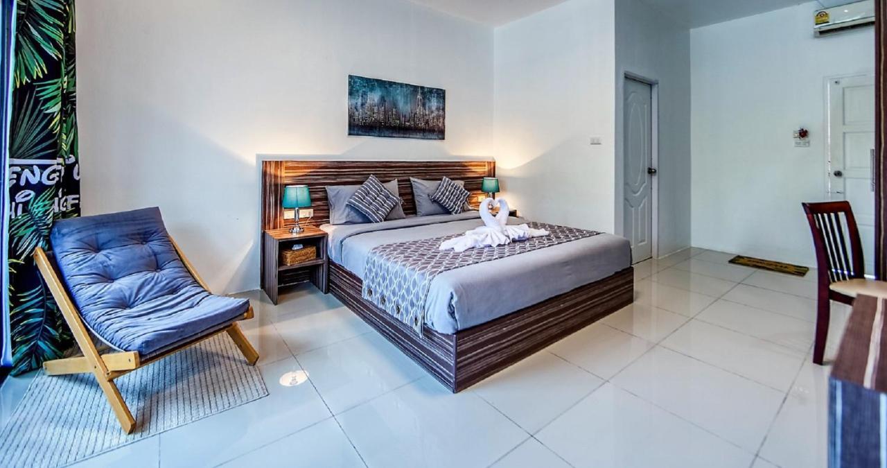 Coconut Resort Hotel Patong Екстериор снимка